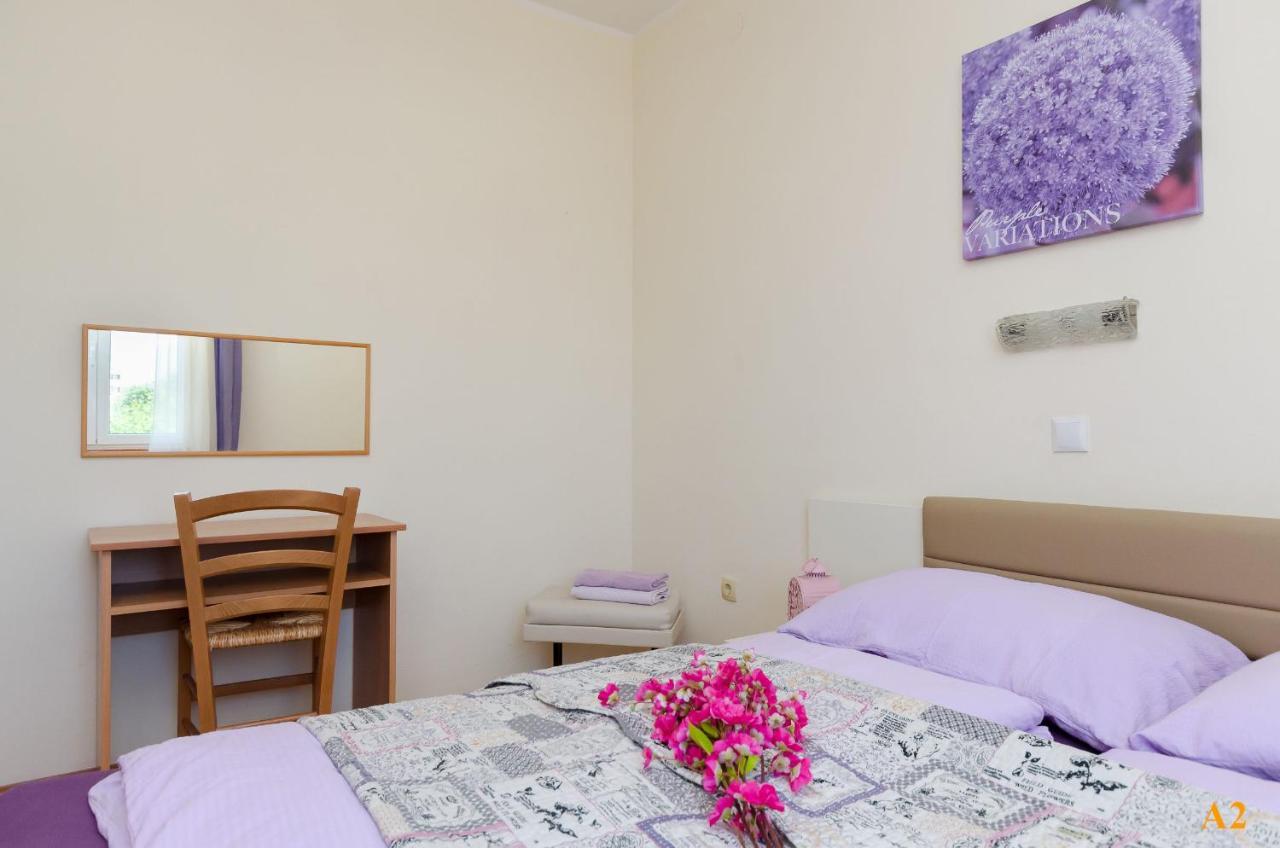 Apartments And Room Drazen Нови Винодолски Екстериор снимка