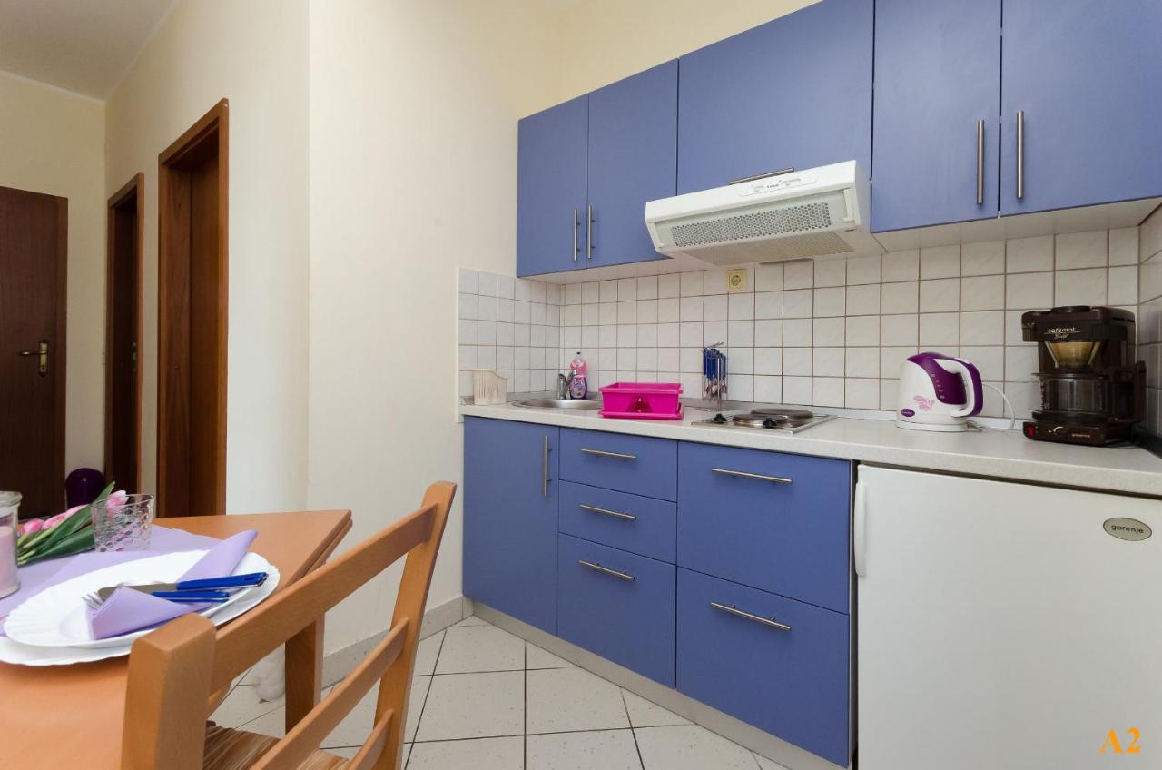 Apartments And Room Drazen Нови Винодолски Екстериор снимка